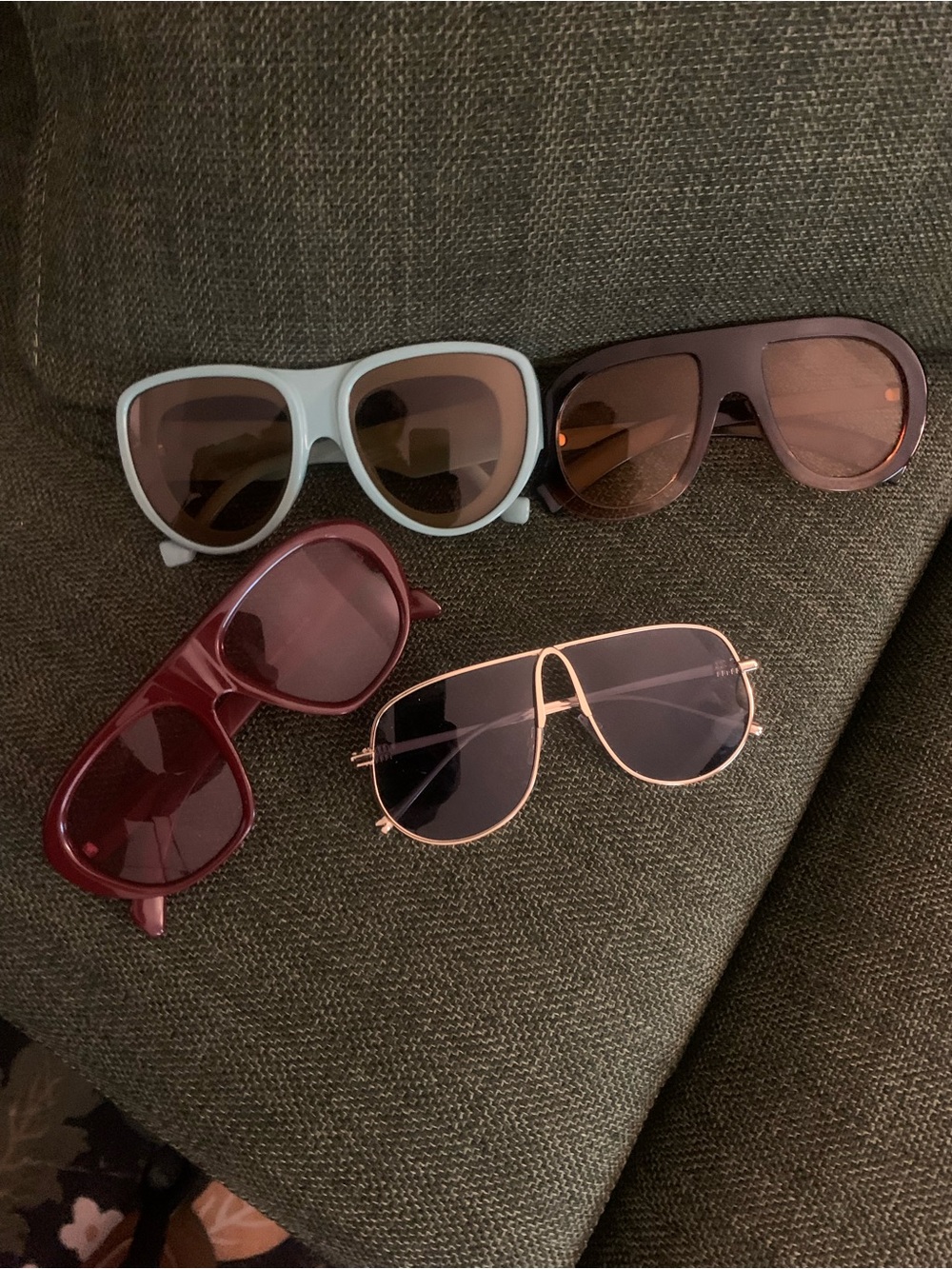 Set of Four Fashion Sunglasses ❤️❤️❤️❤️❤️